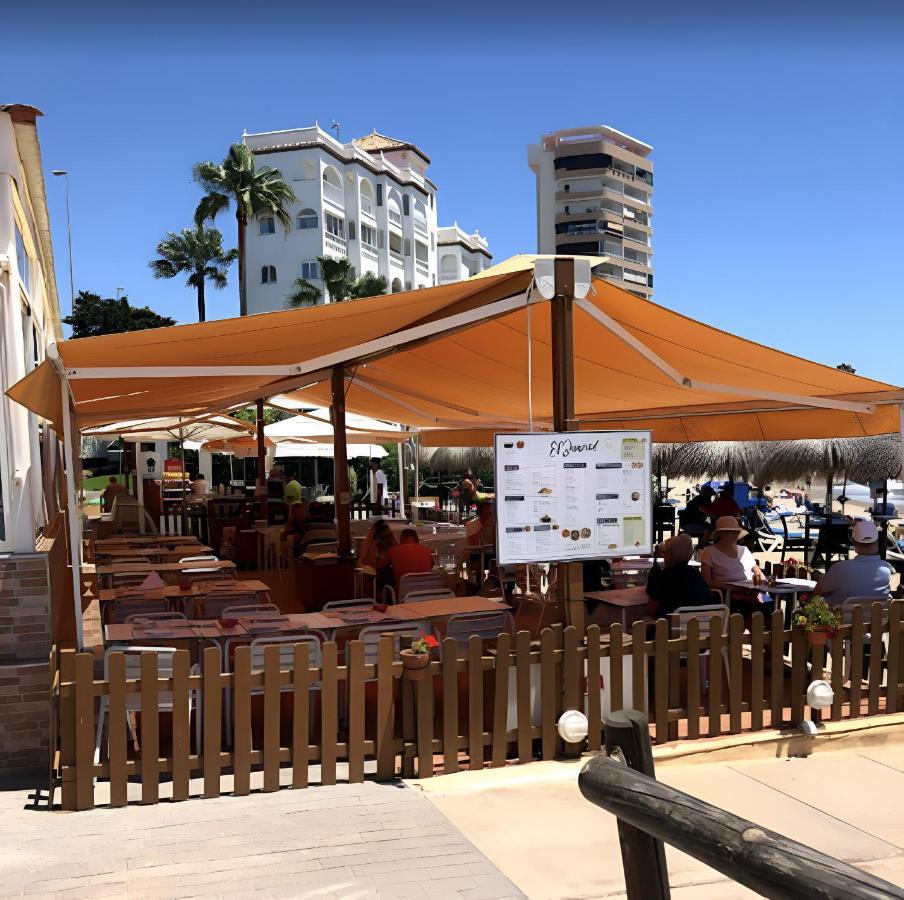 Apartment Aguamarina On The Beach Front Málaga Extérieur photo